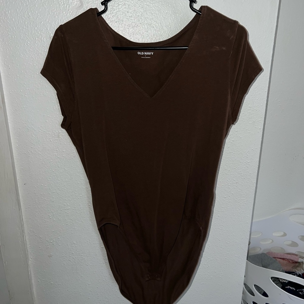 Short sleeve v-neck body suit. 3 different colors